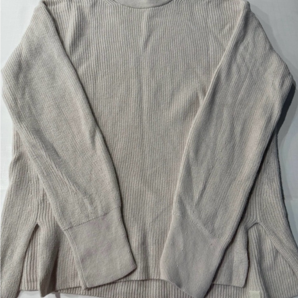 Lululemon women’s merino wool sweater - Picture 3 of 4